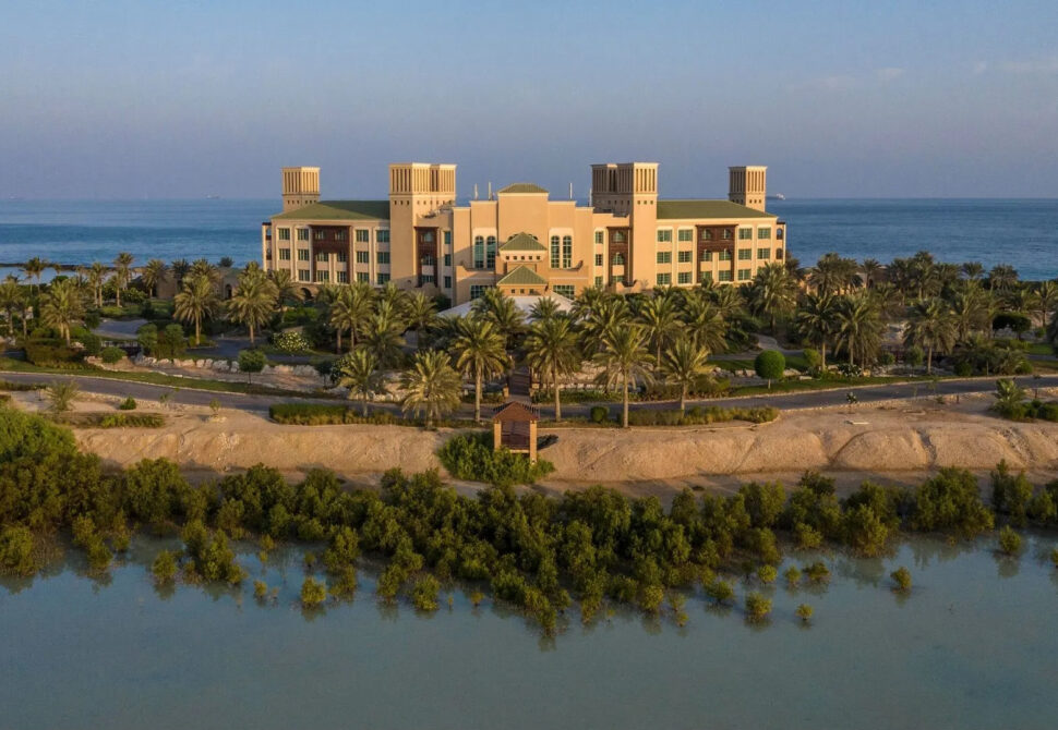 Details of the project: Anantara Desert Islands Resort & Spa